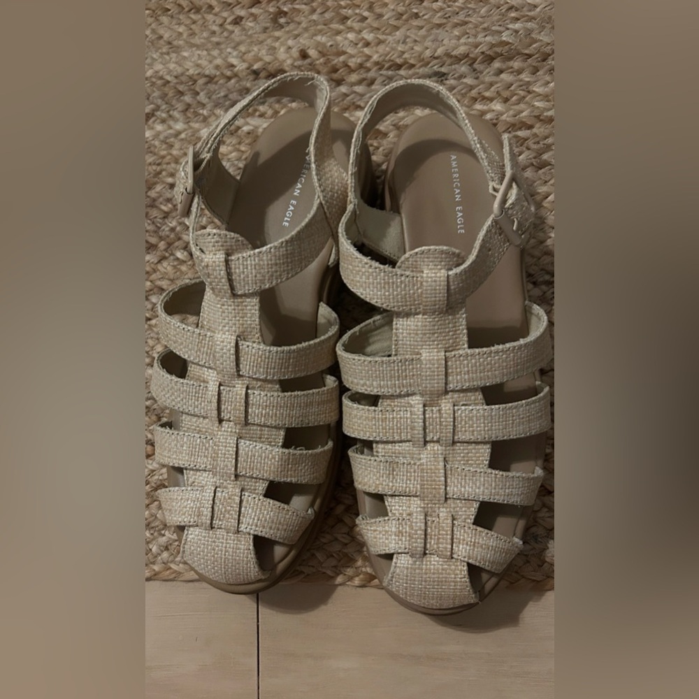 American Eagle Outfitters Women's Tan Woven Sandals Raffia Fisherman style